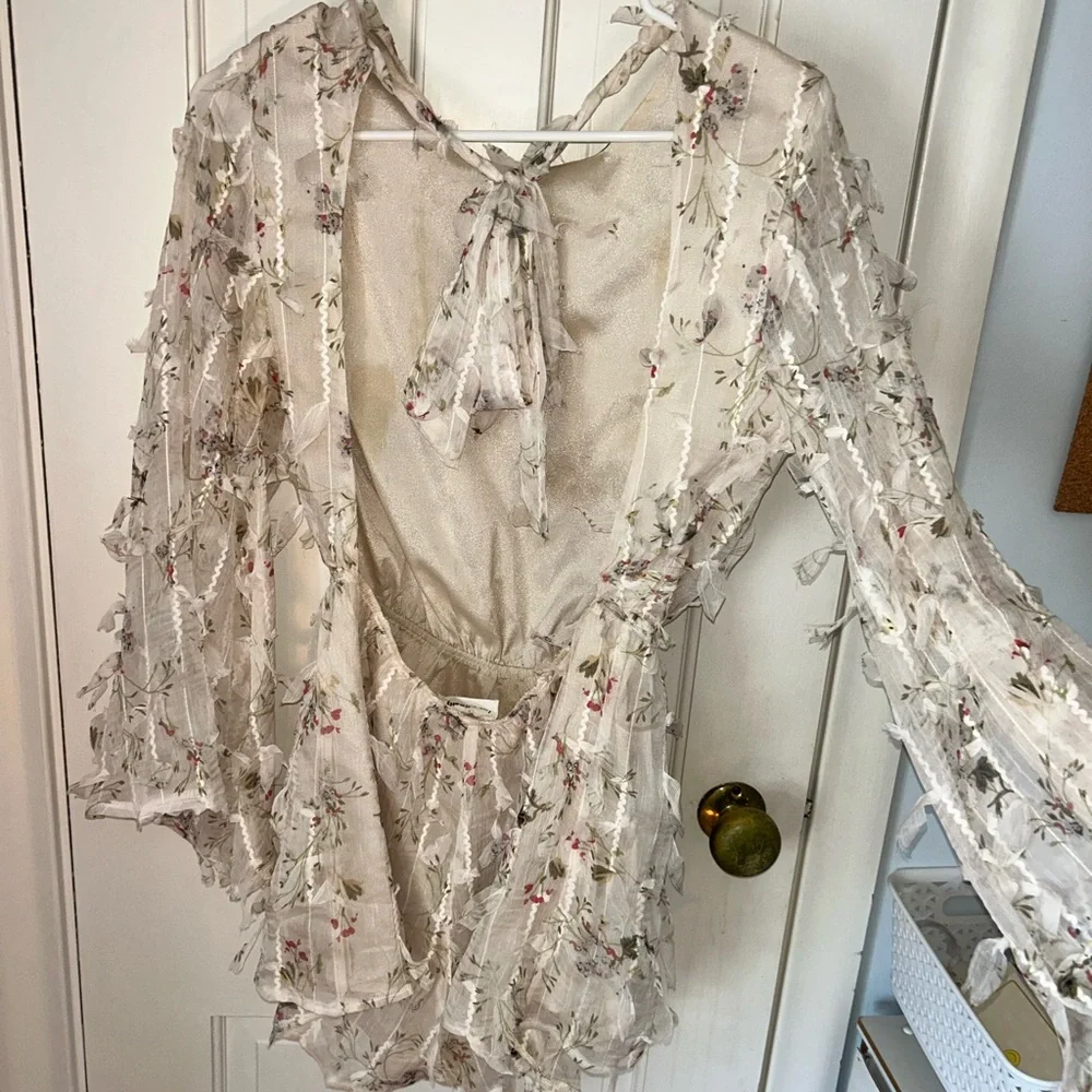 N/A lightweight sheer